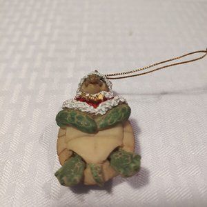 VINTAGE "CAYMEN" CHRISTMAS TURTLE SANTA ORNAMENT W/O THE BOX SMALL 3"
